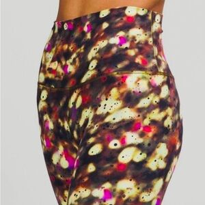 Lululemon Soft Focus Splatter, Olive Green Align Hi-Rise Pant, 25", Size 2